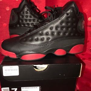 Retro 13 Jordan black/gym Red sz 7Y